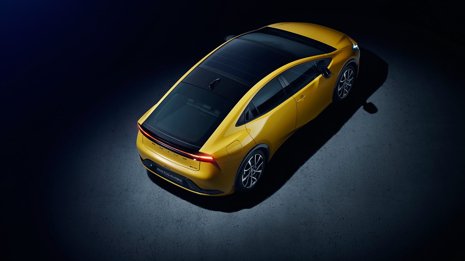 MY24_PRIUS_WP_15a_Large-Landscape_sihm7z