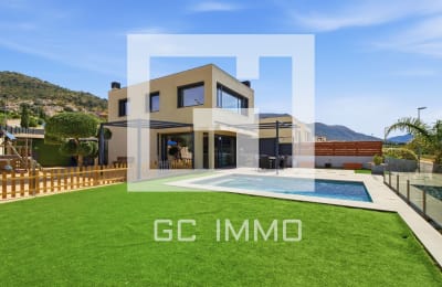 Casa con altas calidades y piscina en Palau  en Palau-saverdera