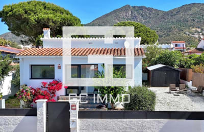 Villa independiente reformada de 3 dormitorios en Roses en Roses