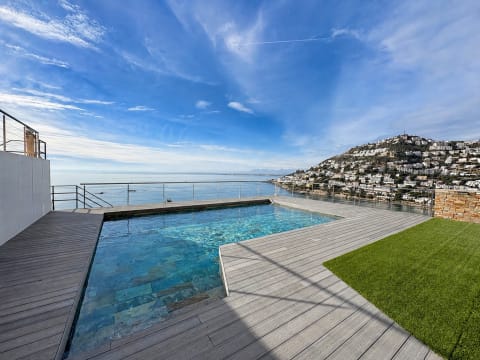 ESPECTACULAR CASA CON PISCINA I VISTA PANORAMICA A ROSES — 4