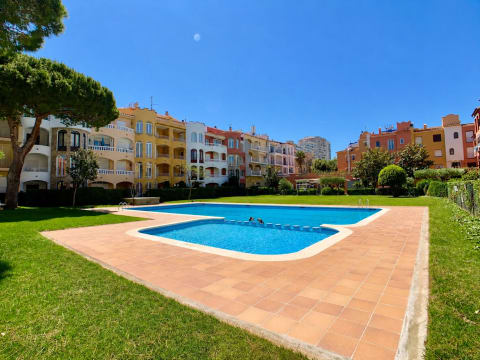 Apartamento con piscina a pocos pasos de la playa en Empuriabrava — 2