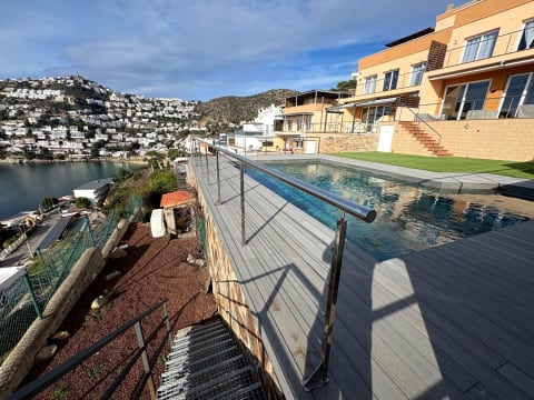 ESPECTACULAR CASA CON PISCINA I VISTA PANORAMICA A ROSES — 5