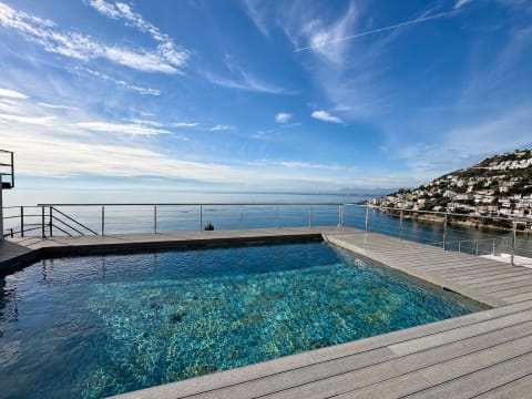 ESPECTACULAR CASA CON PISCINA I VISTA PANORAMICA A ROSES — 3