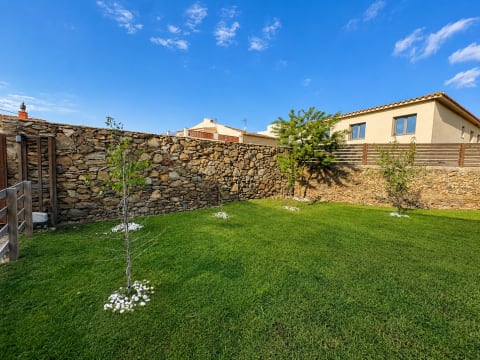ESPECTACULAR CASA EN EL CENTRO DE PALAU SAVARDERA — 5