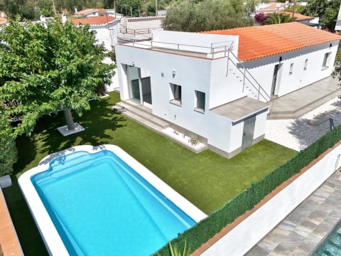 Villa de una sola planta con 3 habitaciones y piscina privada — 2