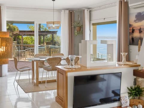 Casa con piscina con vistas panorámicas a la bahía de roses  — 3