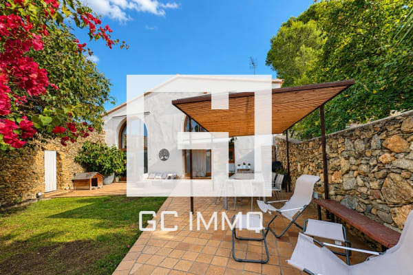 ESPECTACULAR CASA EN EL CENTRO DE PALAU SAVARDERA en Palau-saverdera
