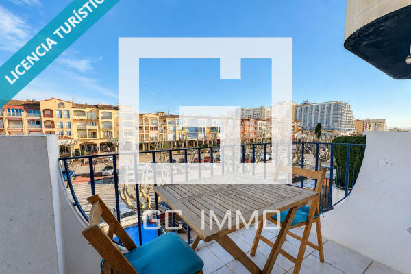 ACOJEDOR APARTAMENTO CON LICENCIA TURÍSTICA EN EMPRUIABRAVA en Empuriabrava
