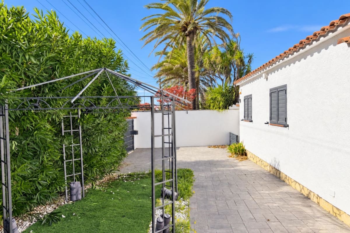Casa o chalet en venta en Empuriabrava — 4