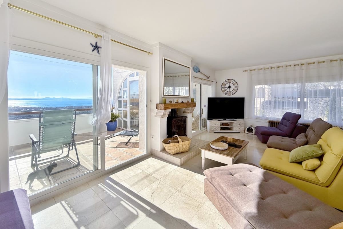 Villa con espectaculares vistas a la bahía de Roses y piscina privada — 11
