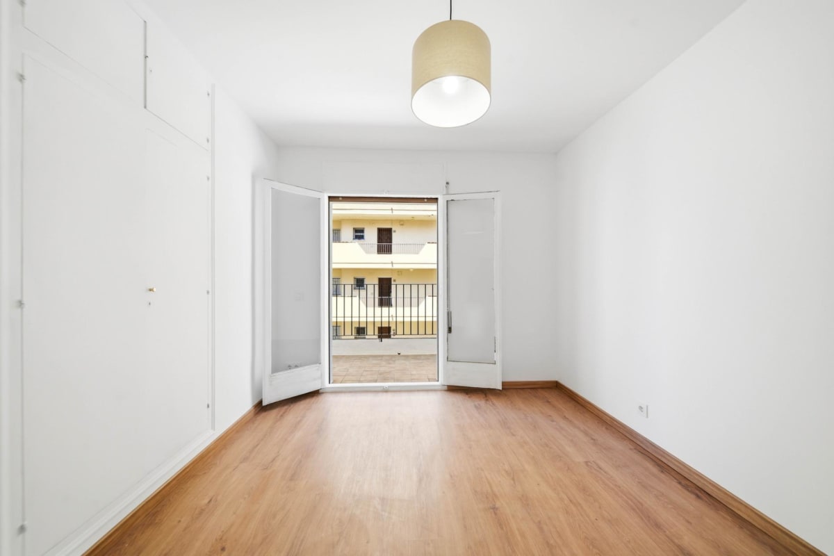 Piso en De La Roca Llarga, 7 — 17