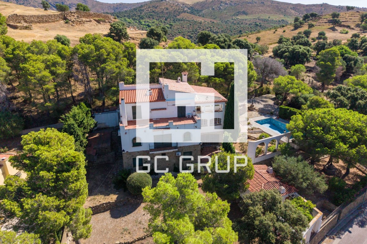 Chalet independiente en el Puigrom con vistas a la bahía  — 1