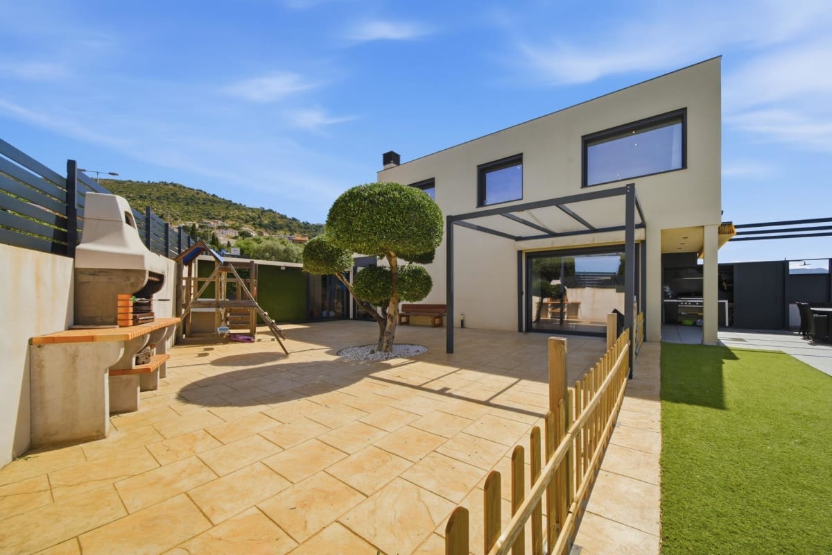 CASA CON PISCINA Y ACABADOS DE ALTA CALIDAD CON VISTAS PANORÁMICAS — 13