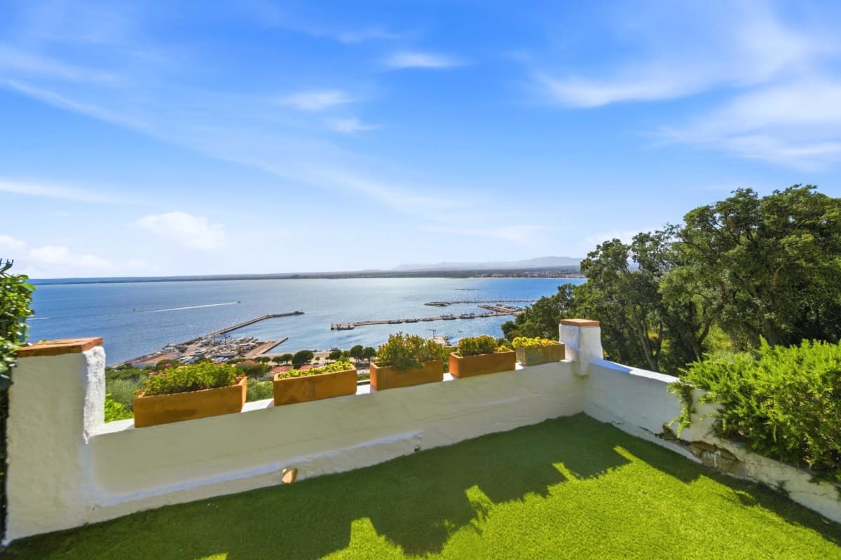 Casa en Puig Rom con vistas panorámicas a la bahía de Roses — 34