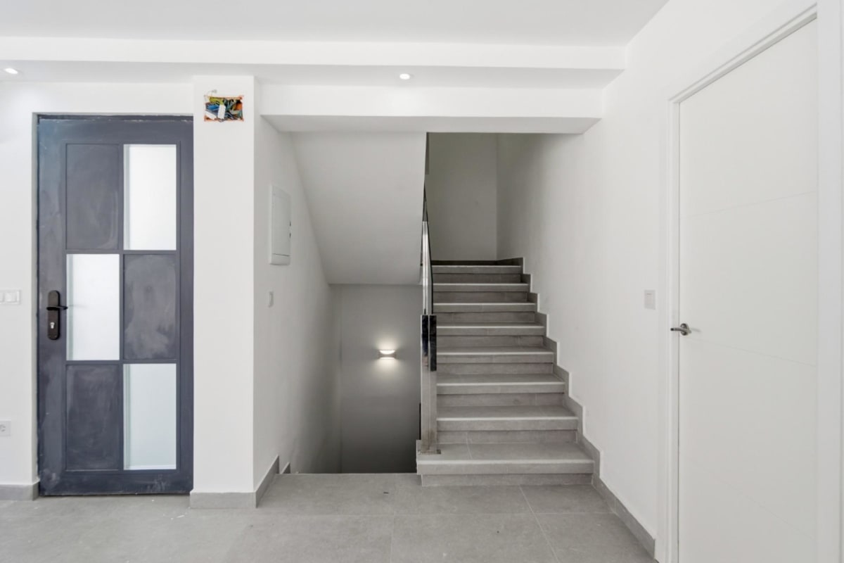 Chalet independiente en venta en Calle de la Roca Negra — 14