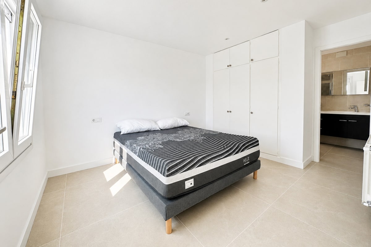 Casa de una sola planta con amarre y piscina en los canales de Empuriabrava — 39