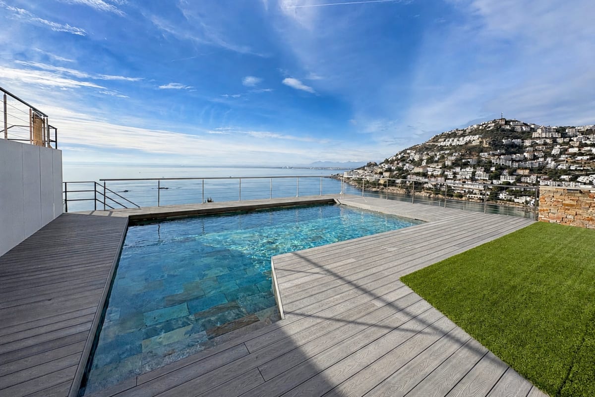 ESPECTACULAR CASA CON PISCINA I VISTA PANORAMICA A ROSES — 4