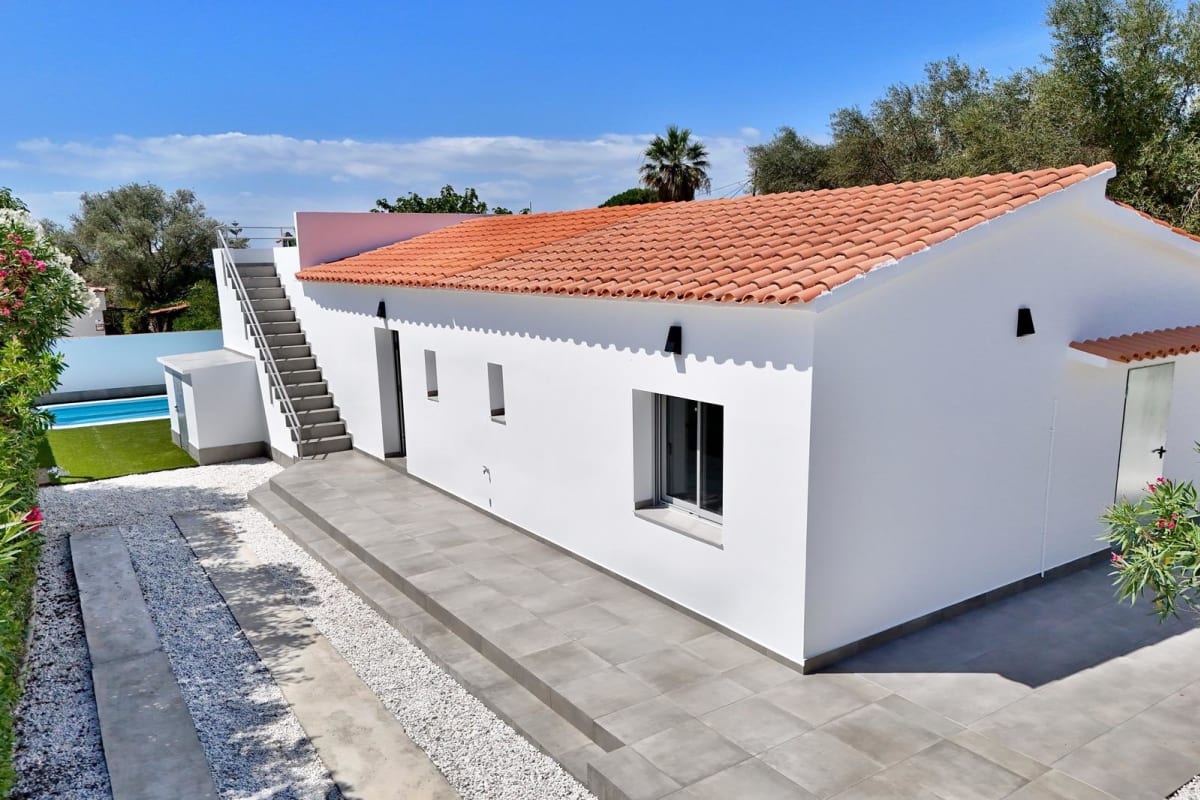 Villa de una sola planta con 3 habitaciones y piscina privada — 8