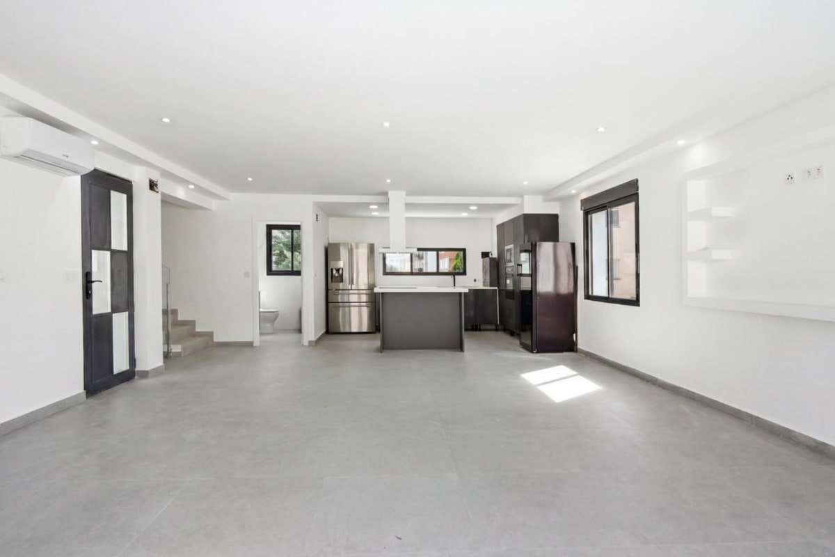 Chalet independiente en venta en Calle de la Roca Negra — 7