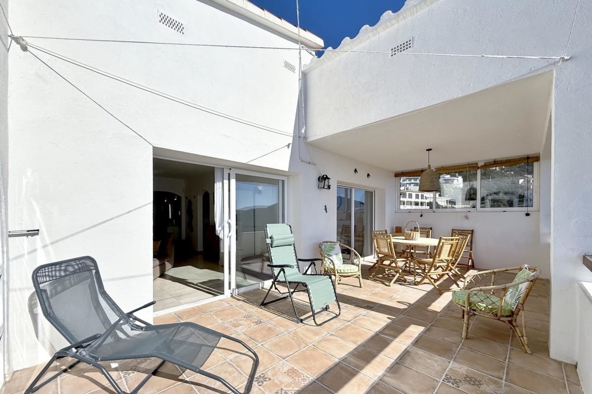 Villa con espectaculares vistas a la bahía de Roses y piscina privada — 28