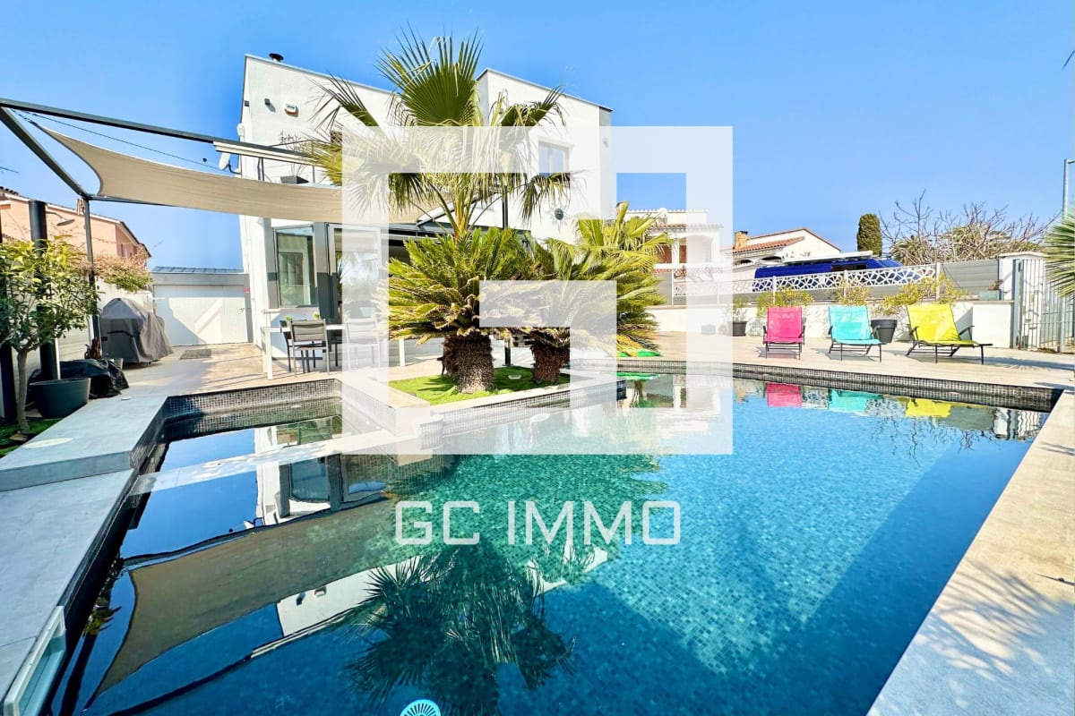 Espectacular casa con piscina en el centro de Empuriabrava — 1