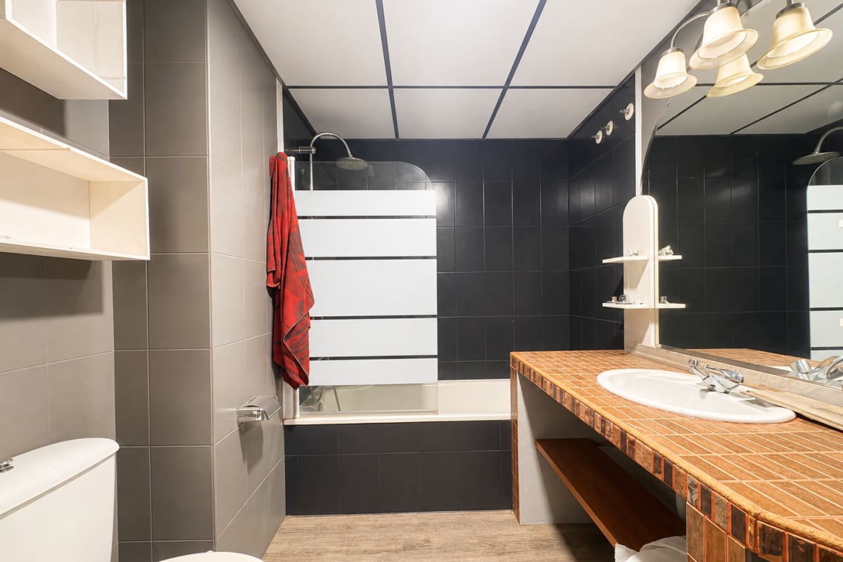 ACOJEDOR APARTAMENTO SITUADO EN EXCELENTE UBICACIÓN EN ROSES — 5