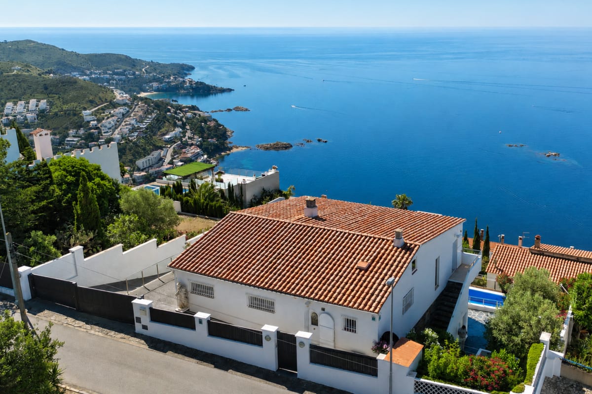 Casa única con vistas panorámicas al mar en el Puig Rom — 7