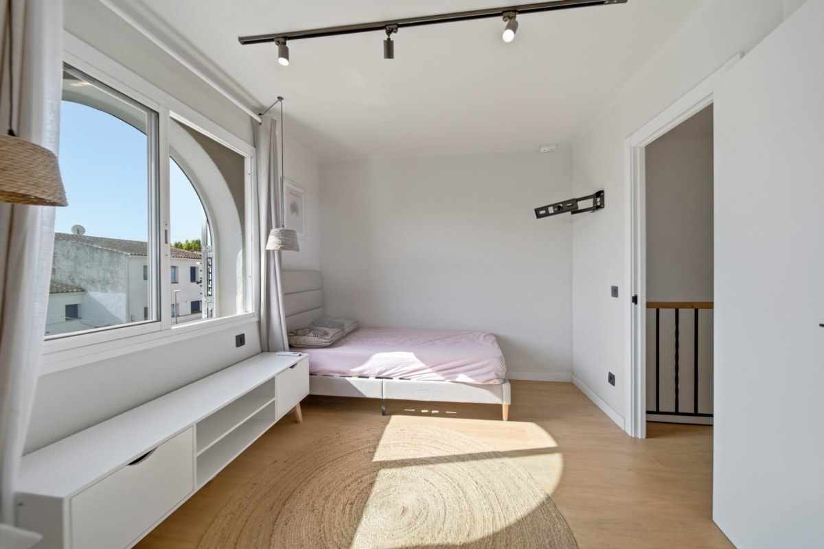Moderna casa en Empuriabrava — 30