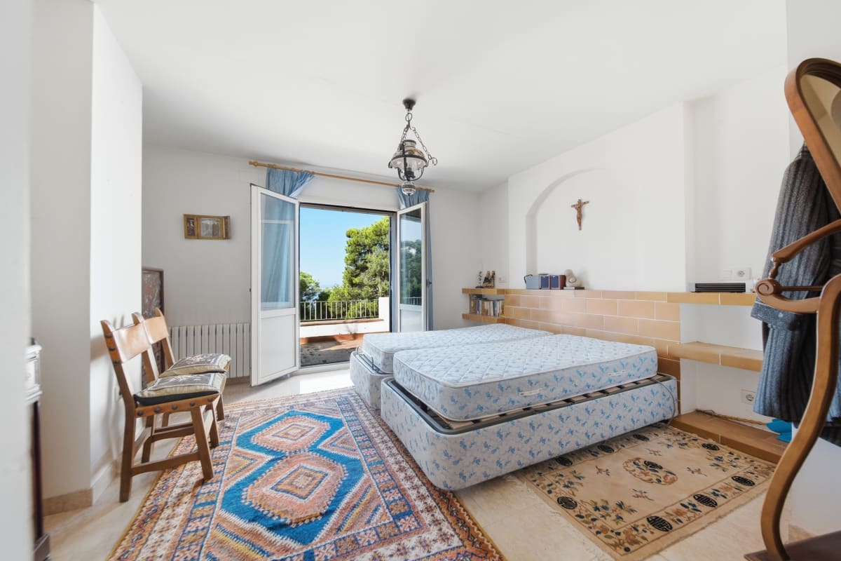 Chalet independiente en el Puigrom con vistas a la bahía  — 13