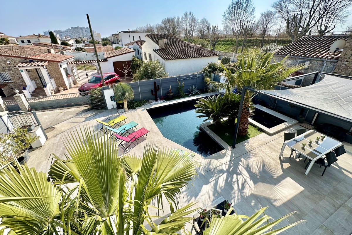 Espectacular casa con piscina en el centro de Empuriabrava — 18