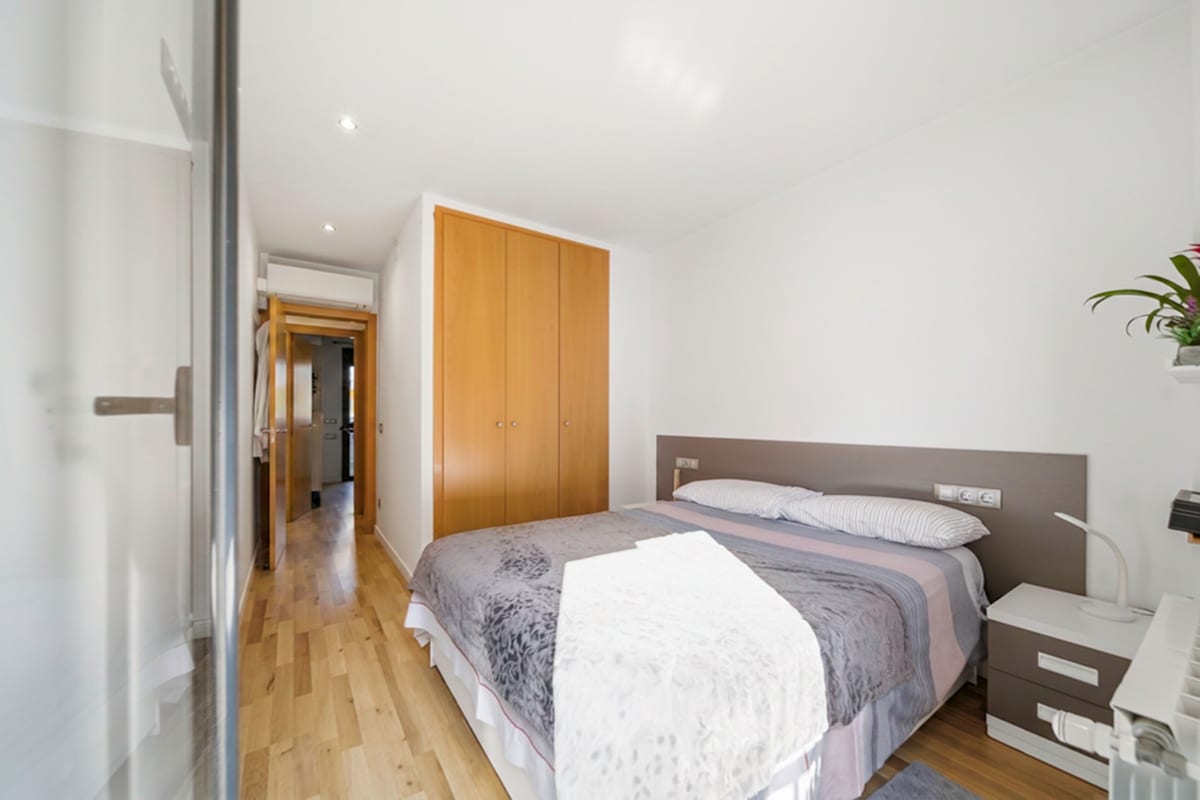 Piso centrico en roses con parking y ascensor  — 26