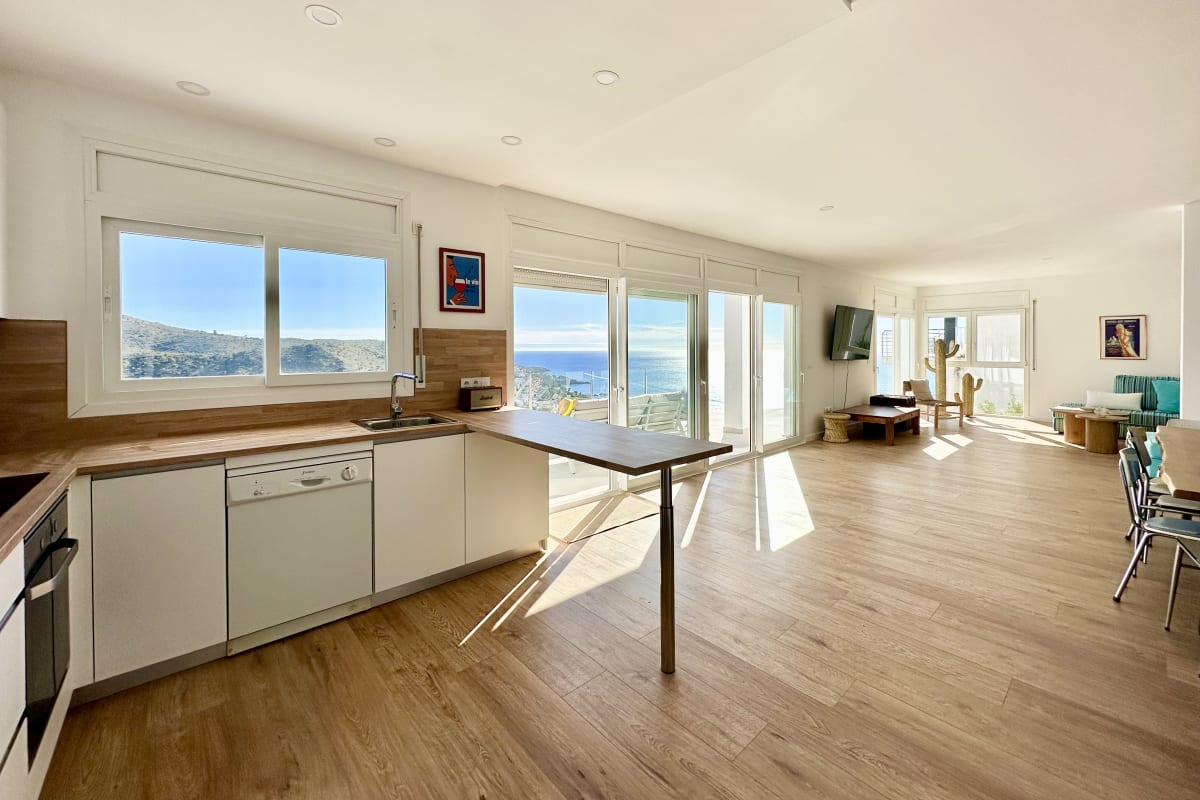 Espectacular villa en Canyelles con vistas al mar — 23