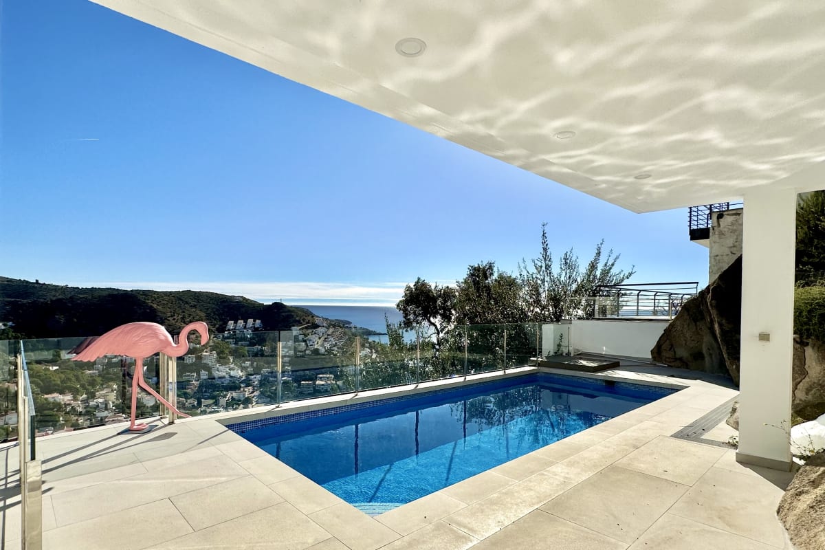 Espectacular villa en Canyelles con vistas al mar — 5