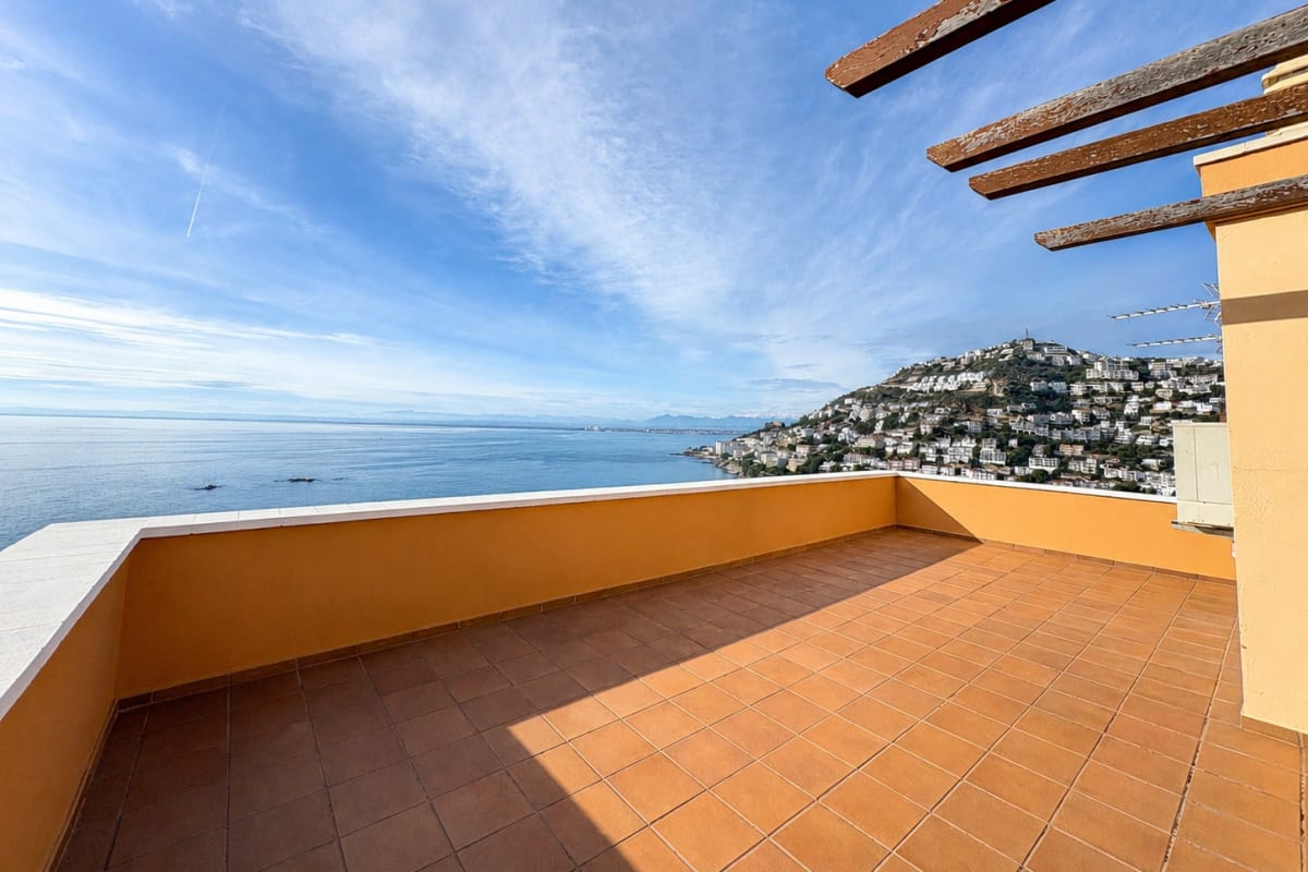 ESPECTACULAR CASA CON PISCINA I VISTA PANORAMICA A ROSES — 14