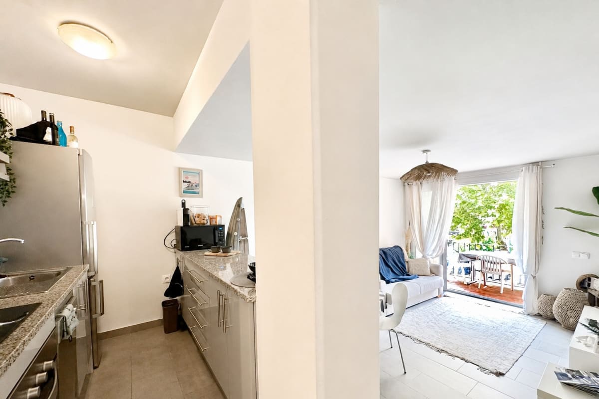 Apartamento con piscina a pocos pasos de la playa en Empuriabrava — 12