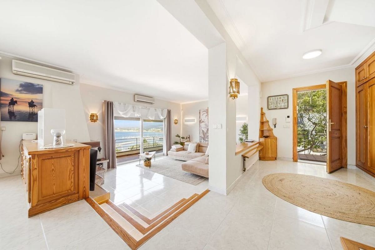 Casa con piscina con vistas panorámicas a la bahía de roses  — 17