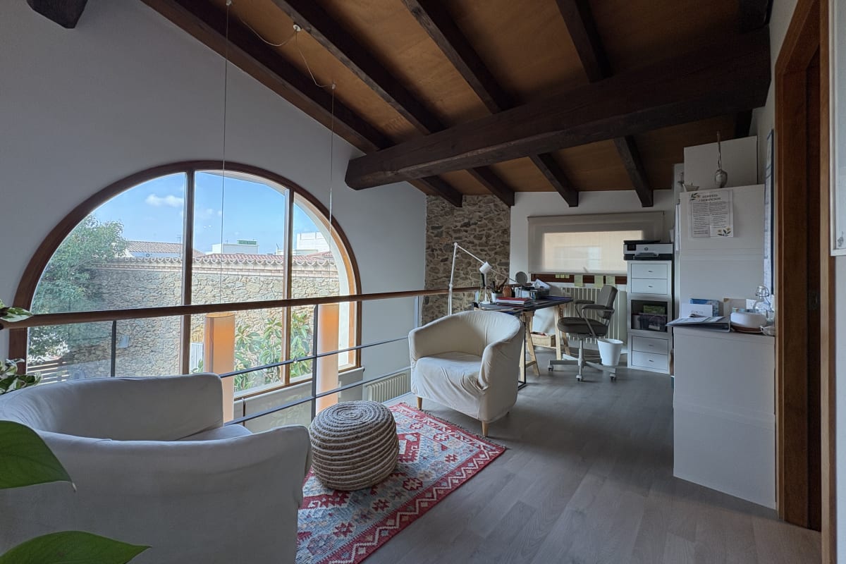 ESPECTACULAR CASA EN EL CENTRO DE PALAU SAVARDERA — 55