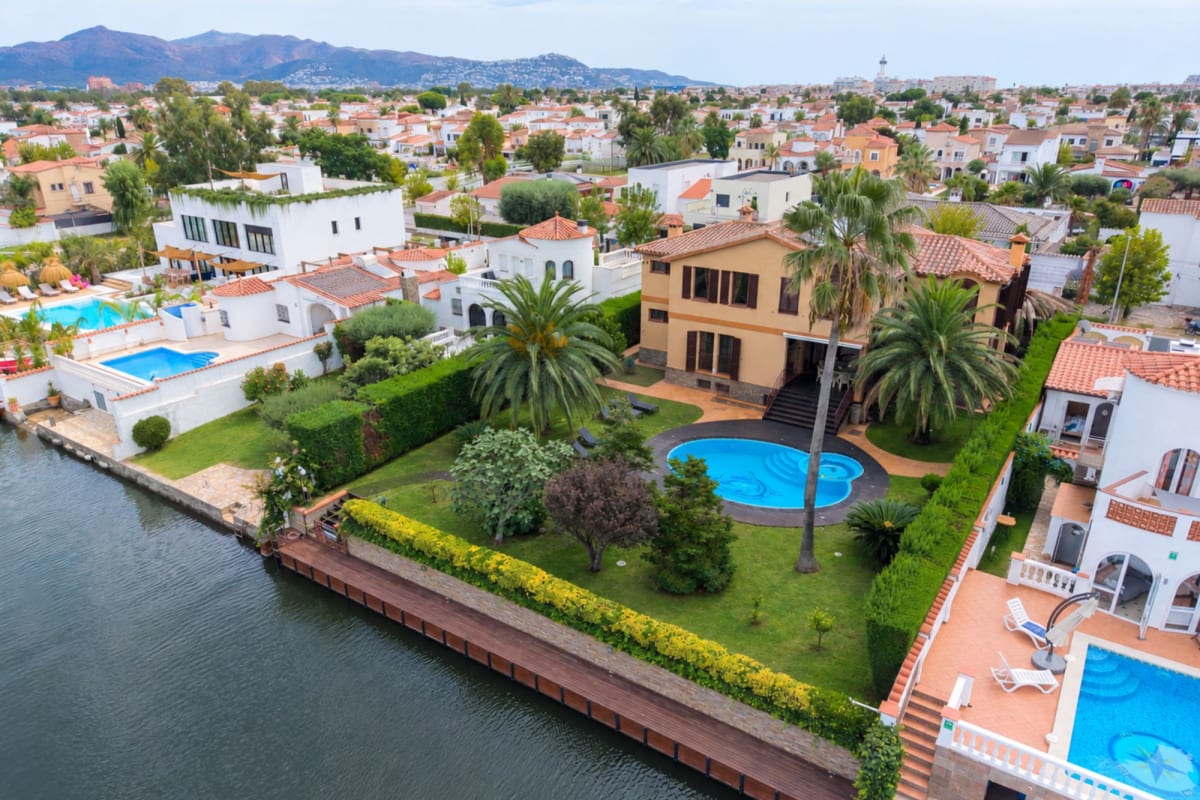 Impresionante casa en Empuriabrava con amarre de 24m — 3