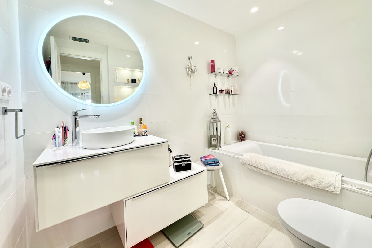 Apartamento con vistas a los canales en Empuriabrava — 34