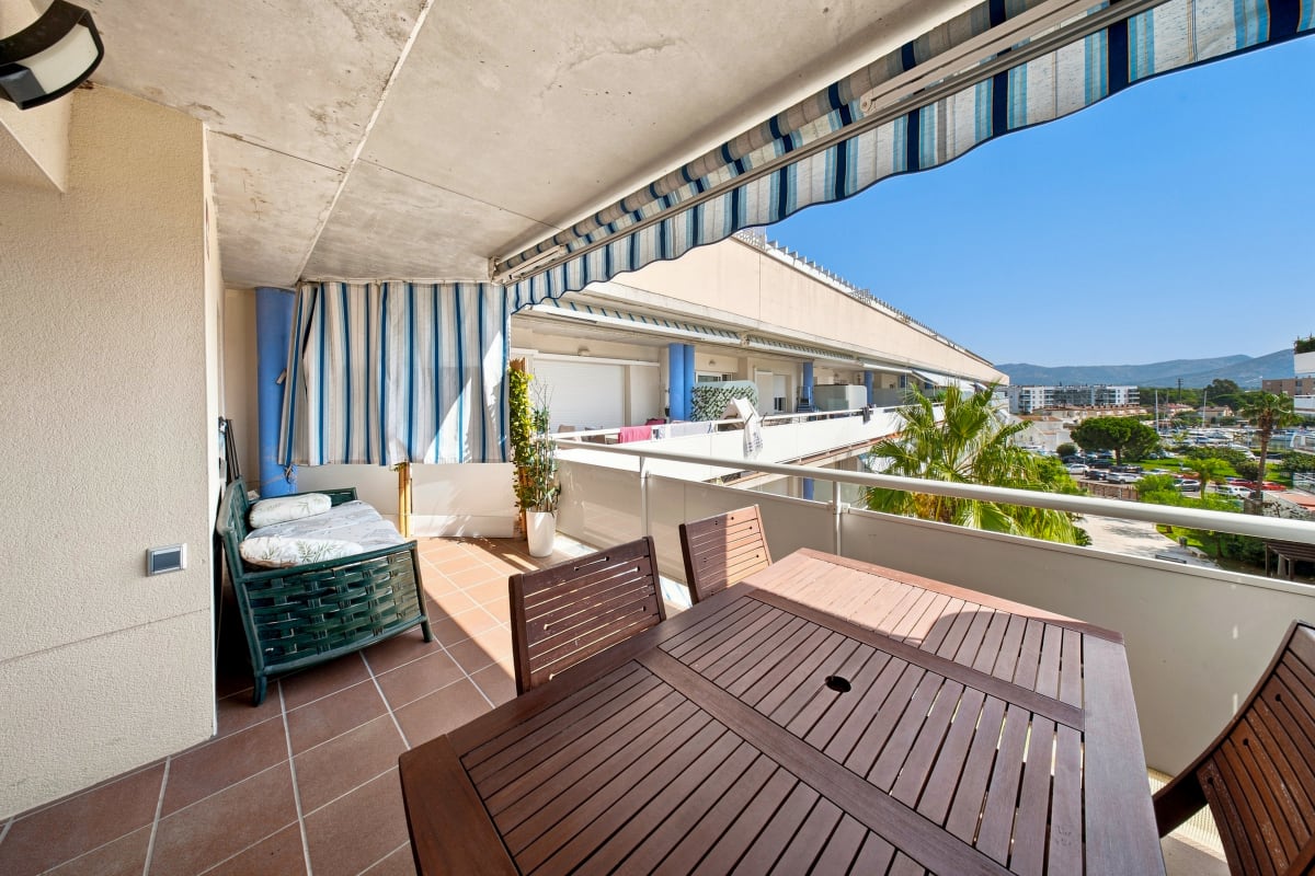 Espectacular ático en venta en Port Canigó — 22