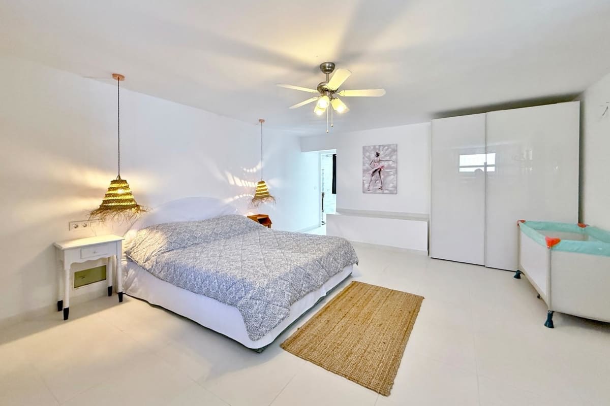 Villa con espectaculares vistas a la bahía de Roses y piscina privada — 15