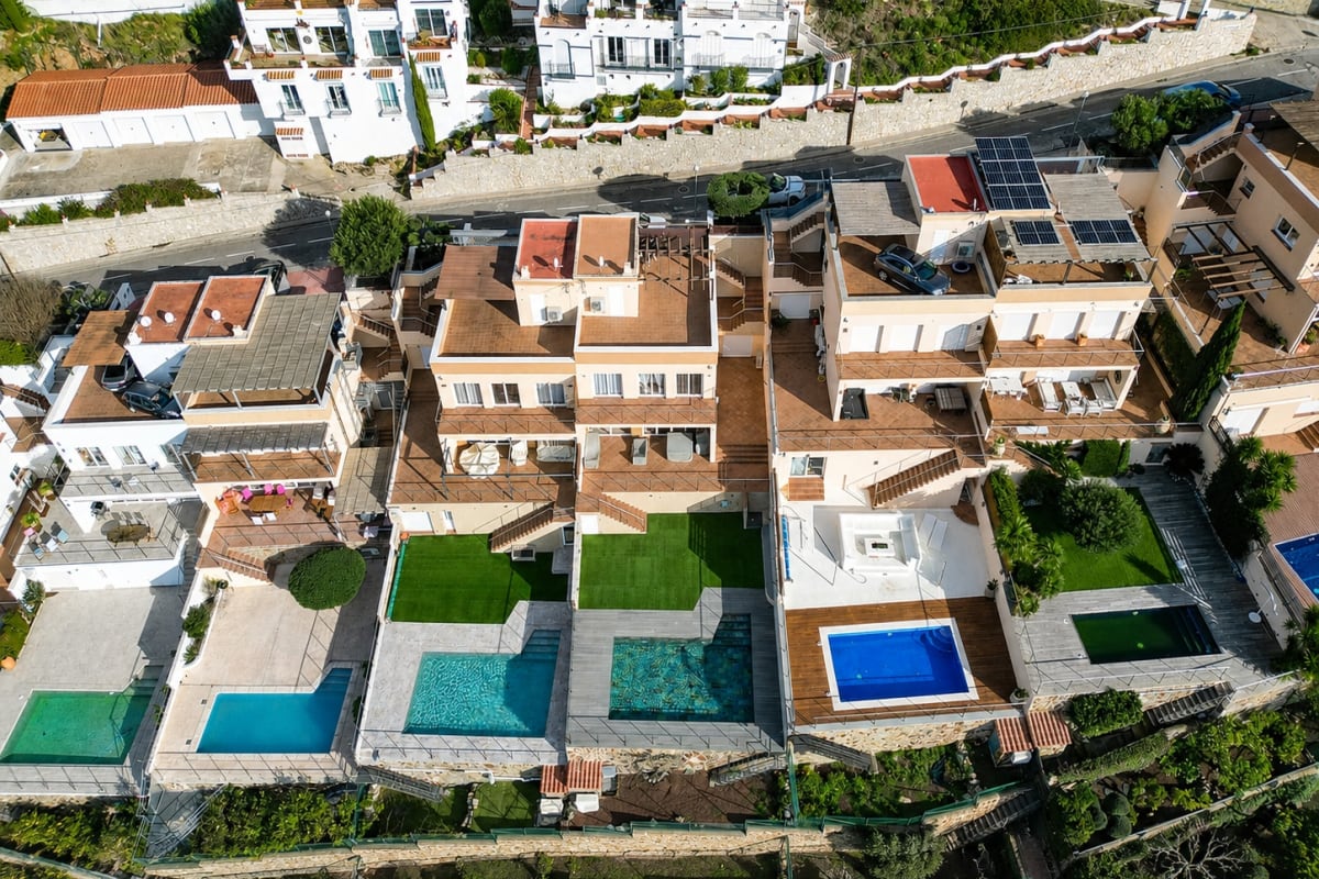 ESPECTACULAR CASA CON PISCINA I VISTA PANORAMICA A ROSES — 17