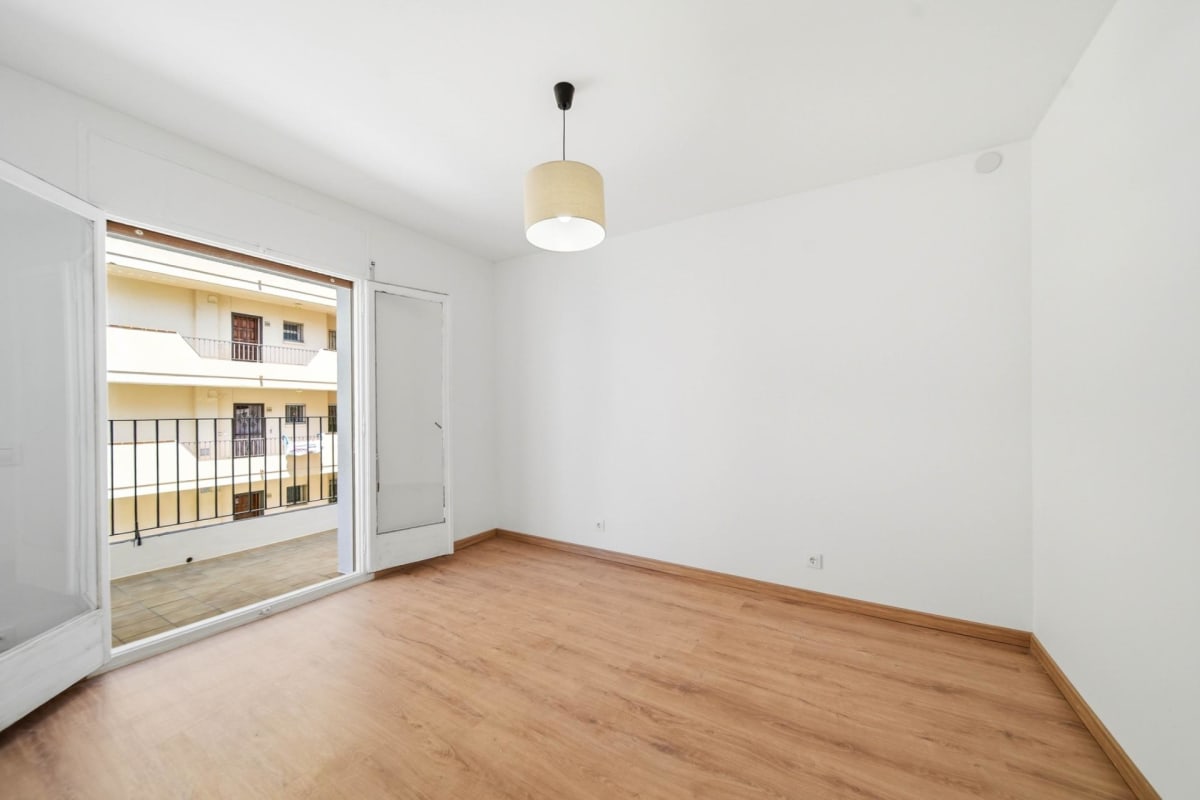 Piso en De La Roca Llarga, 7 — 16
