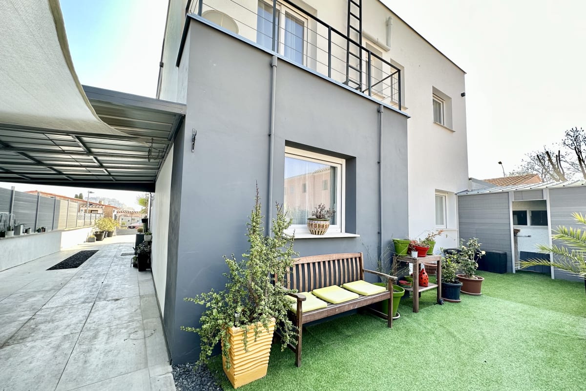 Espectacular casa con piscina en el centro de Empuriabrava — 11