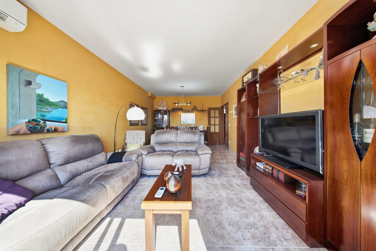 Chalet adosado en venta en Palau Savardera  — 4