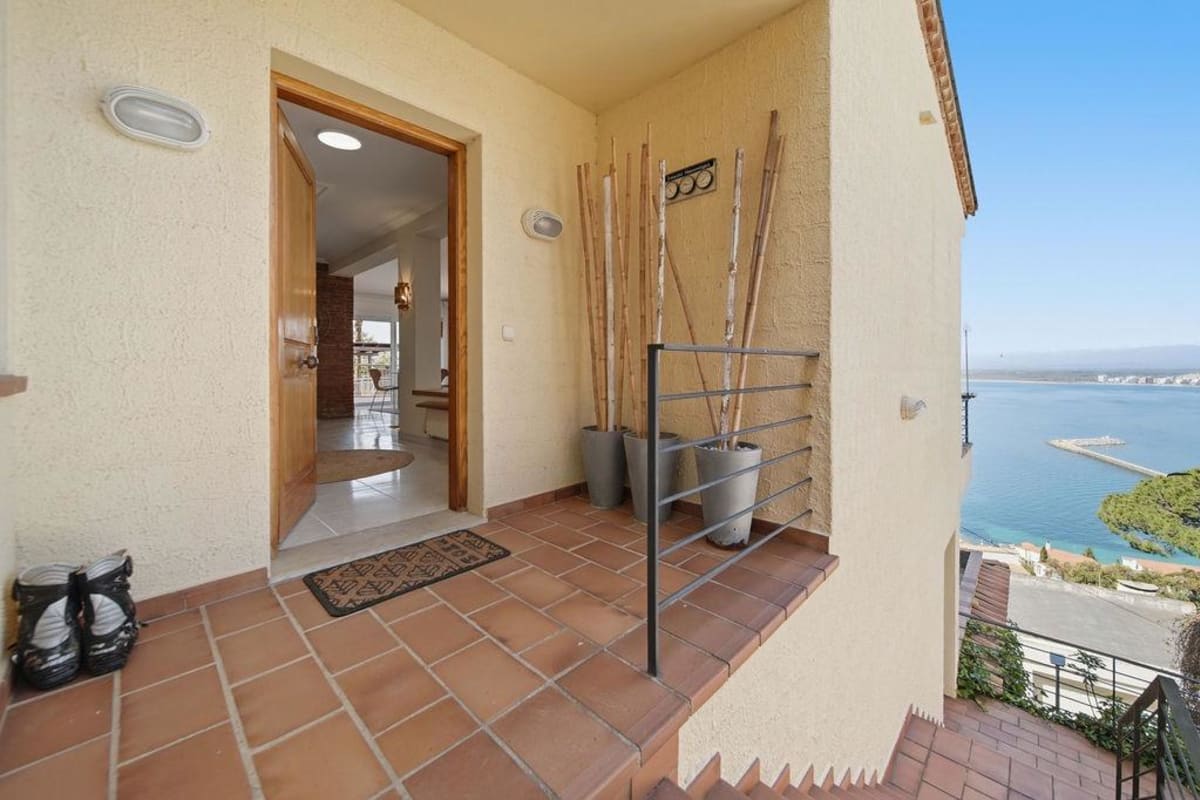 Casa con piscina con vistas panorámicas a la bahía de roses  — 42