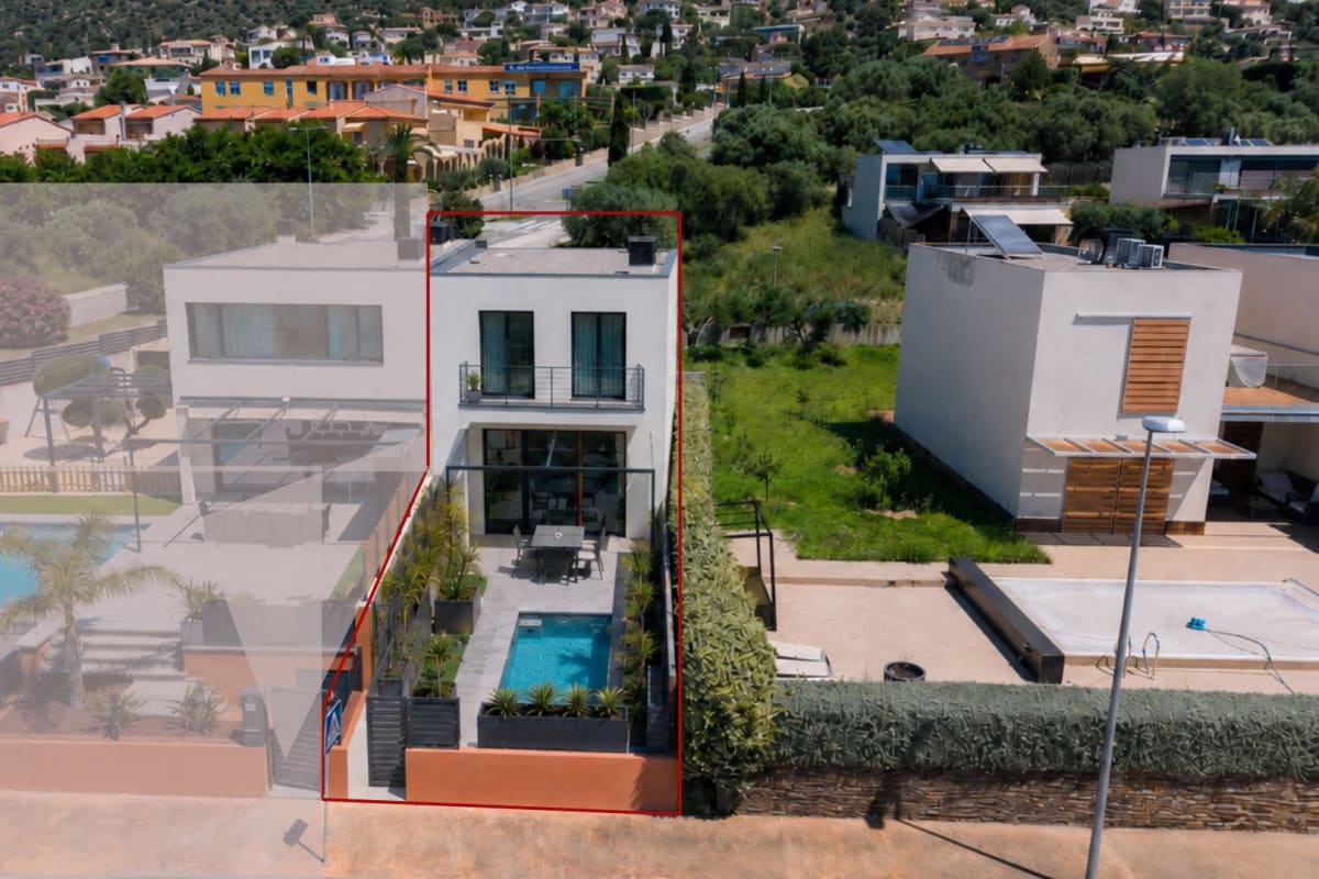 CASA DE OBRA NUEVA CON PISCINA EN PALAU CON INCREIBLES VISTAS  — 2