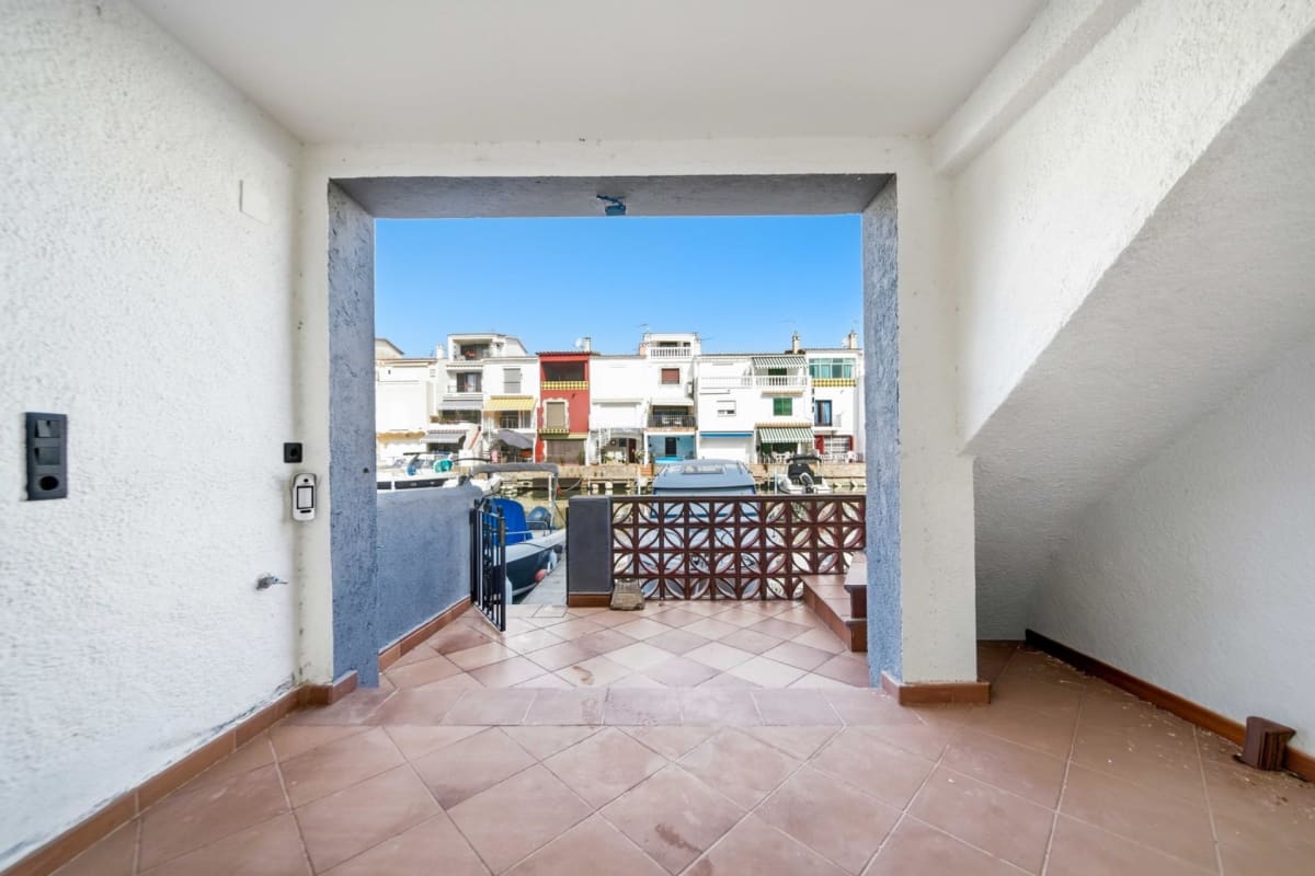Moderna casa en Empuriabrava — 10