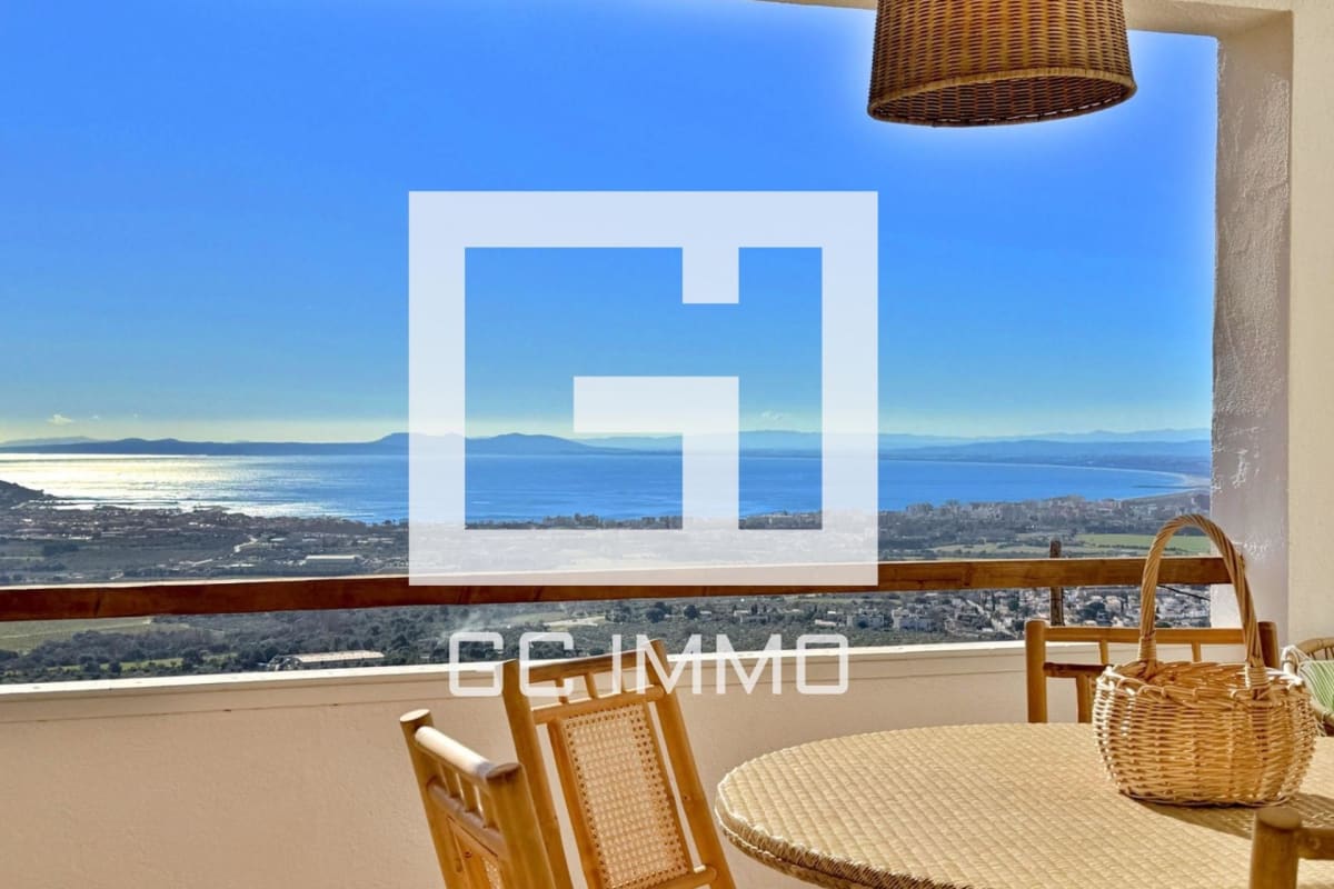 Villa con espectaculares vistas a la bahía de Roses y piscina privada — 1