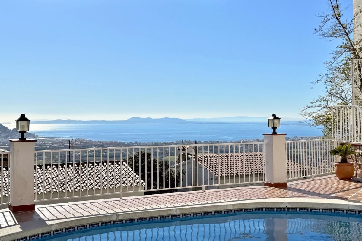 Villa con espectaculares vistas a la bahía de Roses y piscina privada — 5